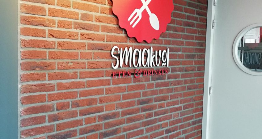 Smaakvol Eten & Drinken – Logo op afstand  