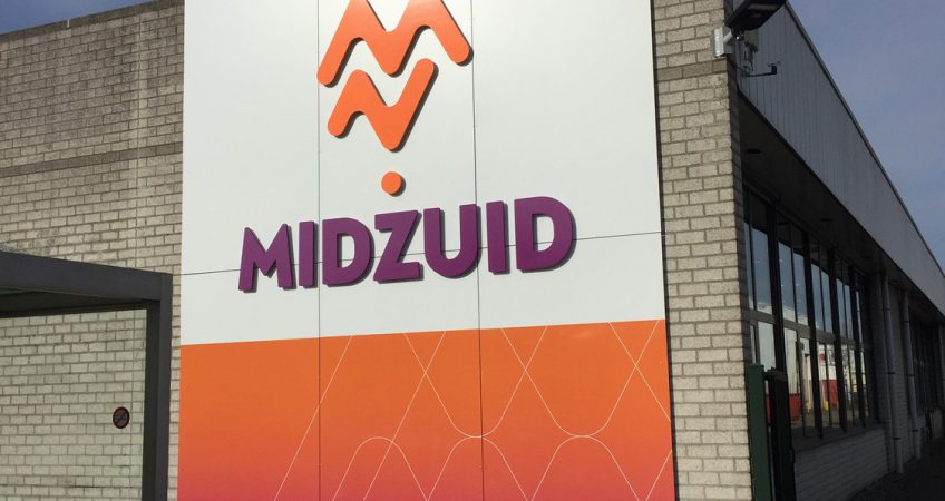 Midzuid – Gevelbord met letters op afstand  