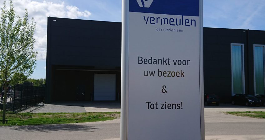 Vermeulen Carrosserieën – Reclamezuil  